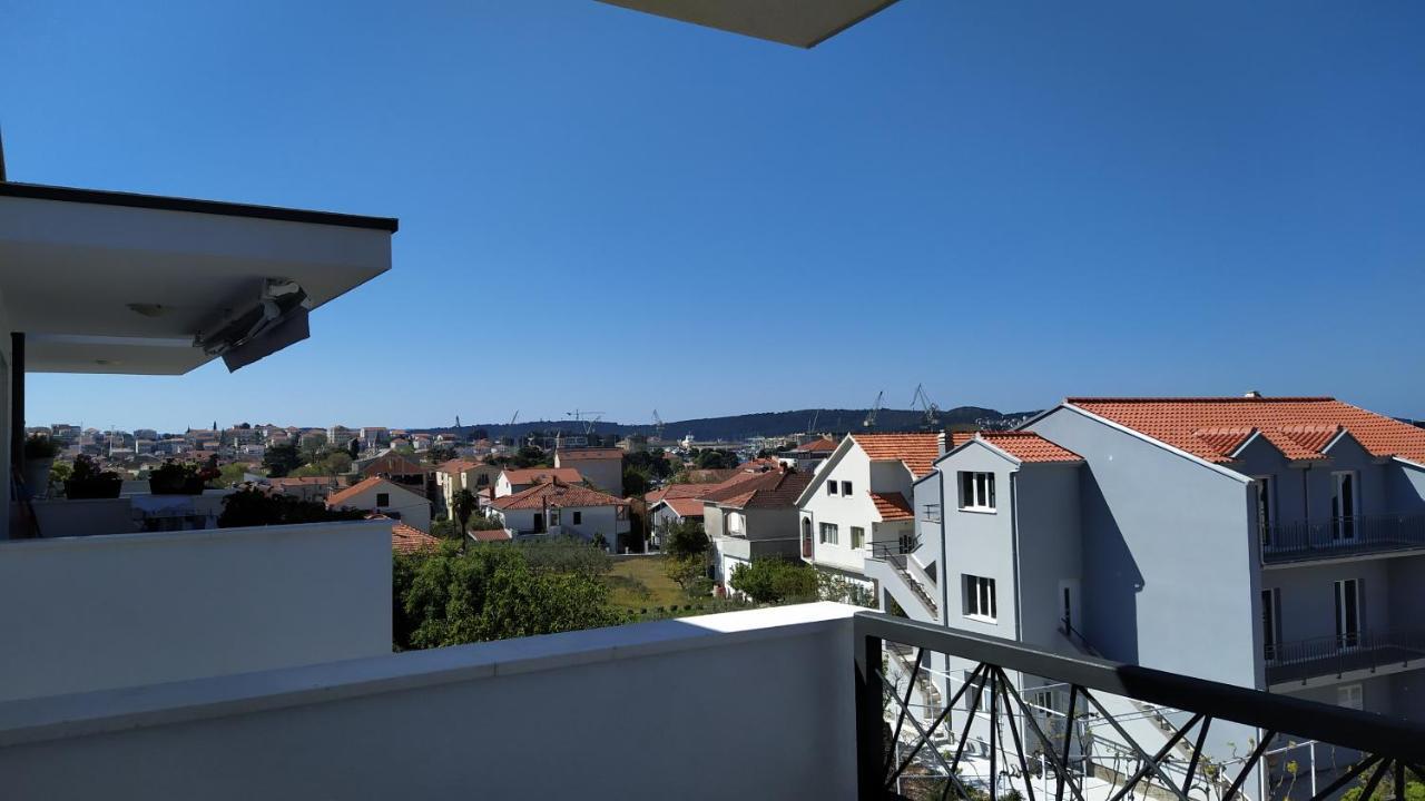 Urban Apartment Vukić Trogir Bagian luar foto