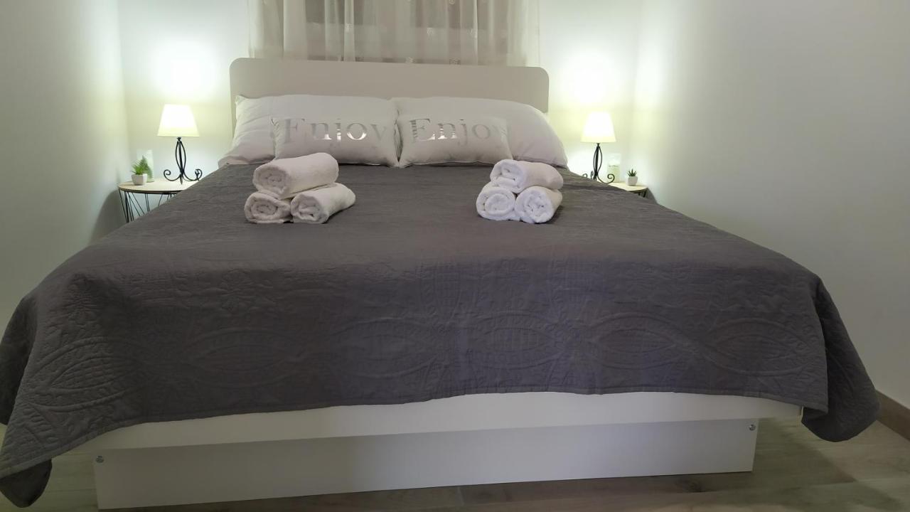 Urban Apartment Vukić Trogir Bagian luar foto